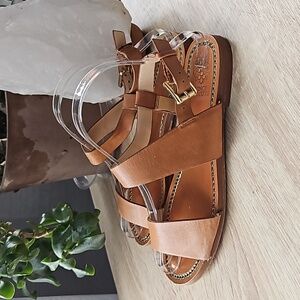Vince Camuto RENTIN Flat Leather Sandals